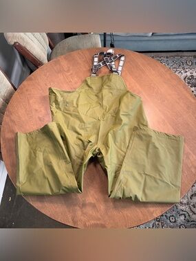 HELLY HANSEN ~ Small Green Adjustable Waders/Waterproof Work Wear Bib ~